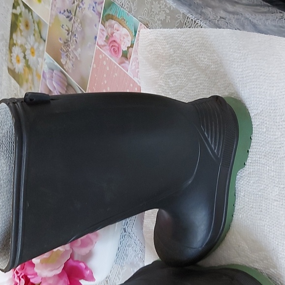 Boy's rain boot - Picture 4 of 6